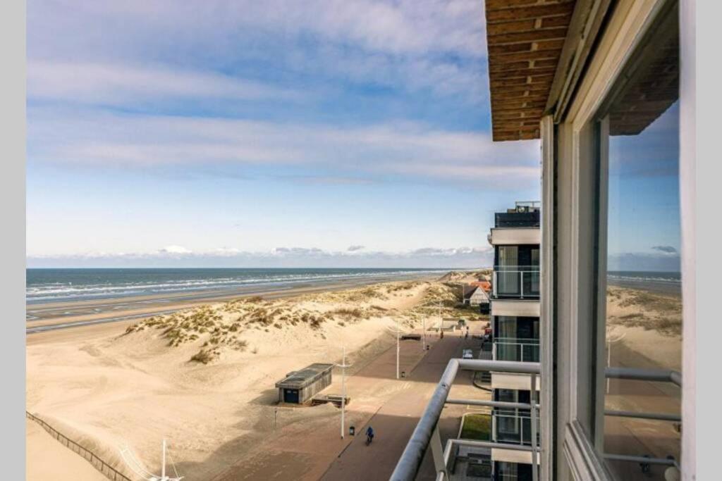 Appartment With Frontal Sea View With 3 Bedrooms Koksijde Zewnętrze zdjęcie