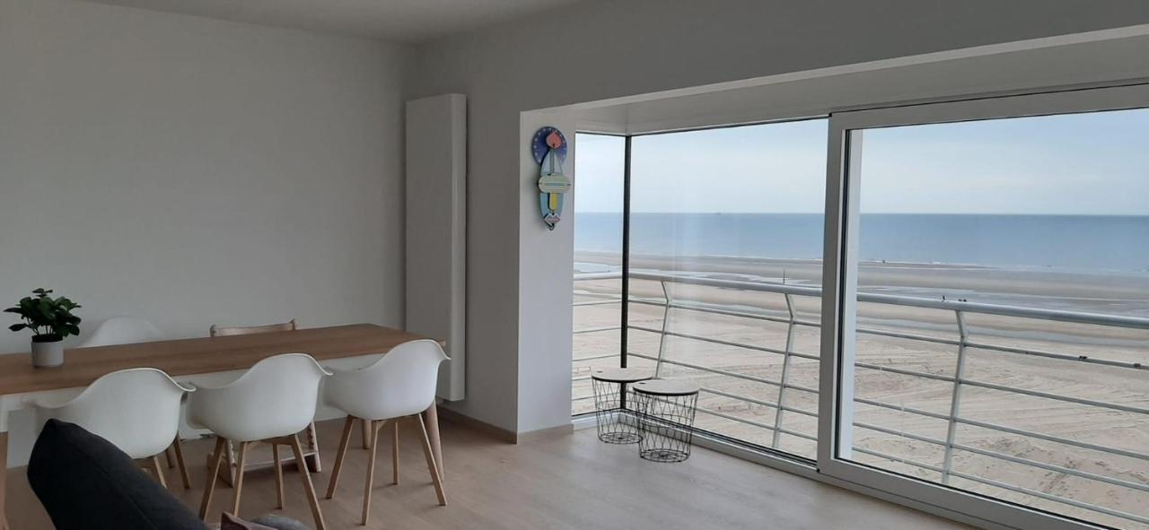 Appartment With Frontal Sea View With 3 Bedrooms Koksijde Zewnętrze zdjęcie